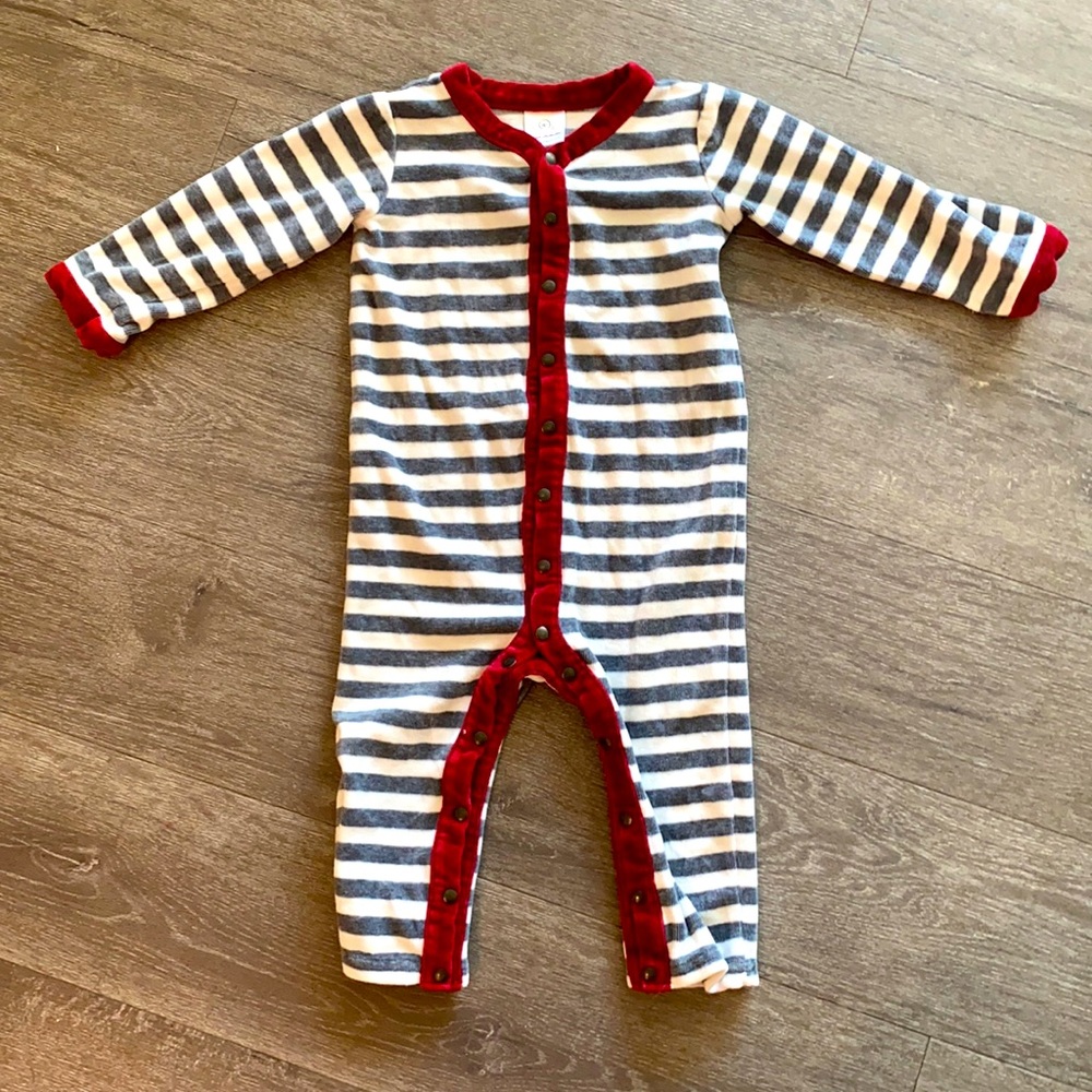 Hanna Andersson Christmas onesie 18-24m